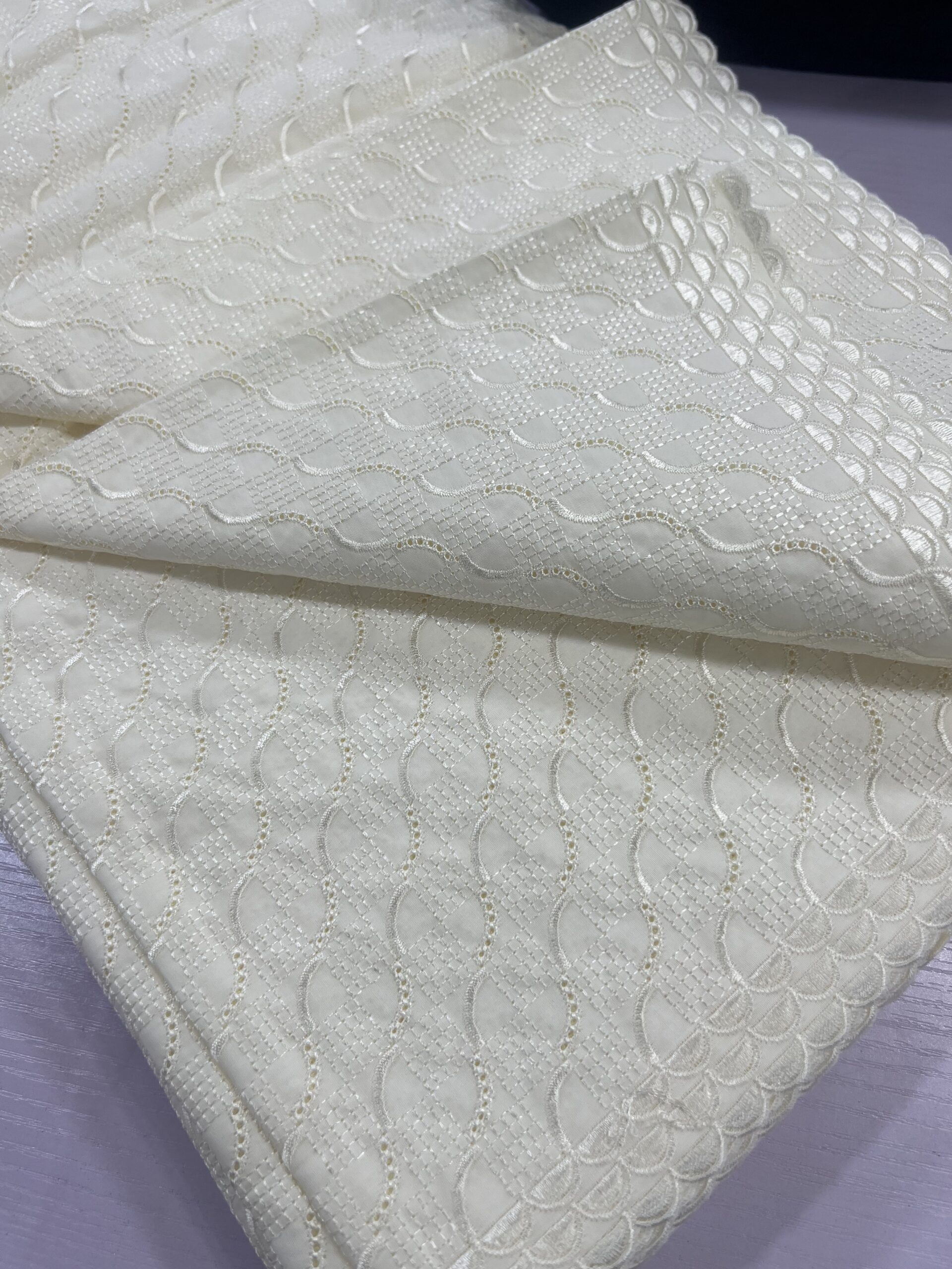 Luxury Polish Lace Fabric – Elegant Men’s Senator & Agbada Material 4 Luxury Polish Lace Fabric – Elegant Men’s Senator & Agbada Material