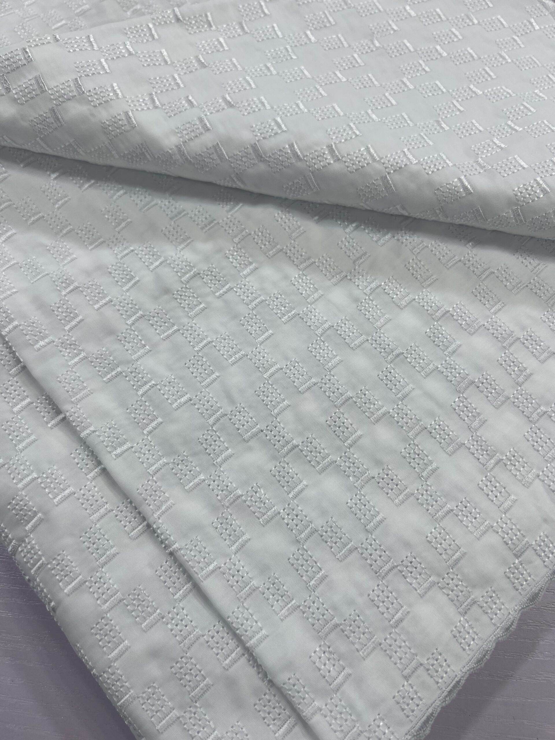 Luxury Polish Lace Fabric – Elegant Men’s Senator & Agbada Material 5 Luxury Polish Lace Fabric – Elegant Men’s Senator & Agbada Material - Image 2